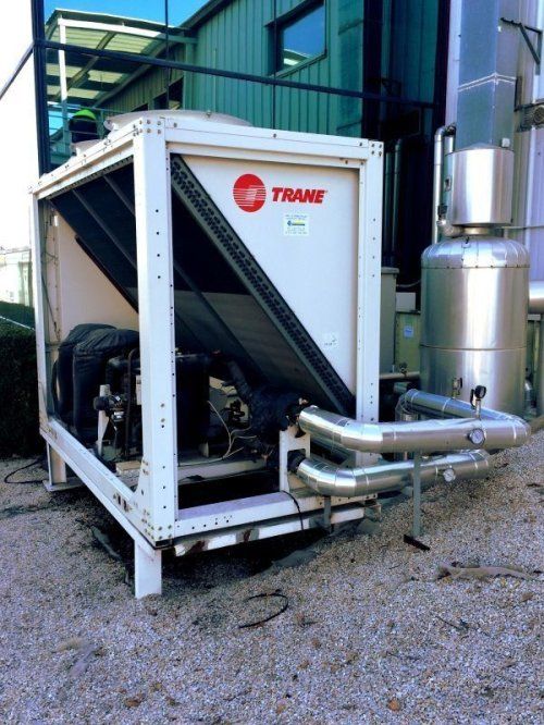 Enfriadora industrial para sistema de climatización en mantenimiento en Madrid