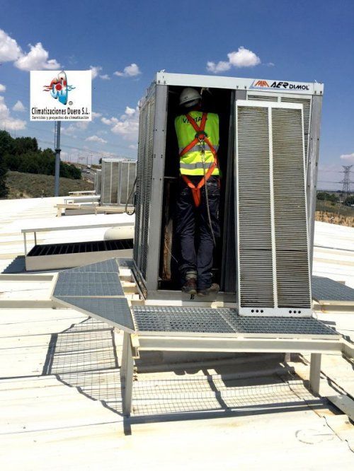 Reparación de aire acondicionado industrial en Madrid